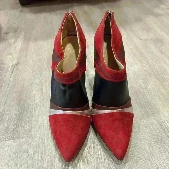 GX By Gwen Stefani Kameko Suede Heels - Picture 5 of 12